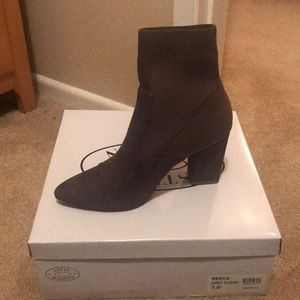 reece sock bootie steve madden